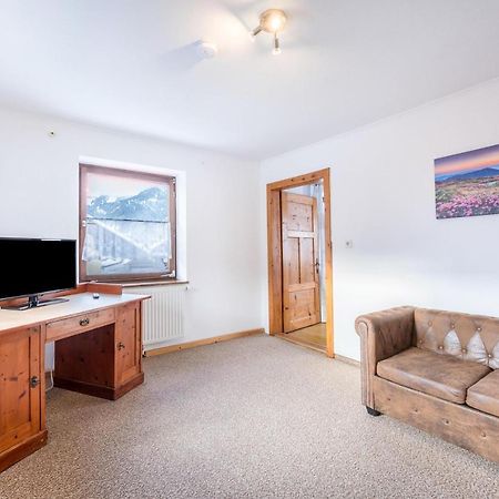 Apartment Maratim Zur Zugspitze Ehrwald Exteriör bild