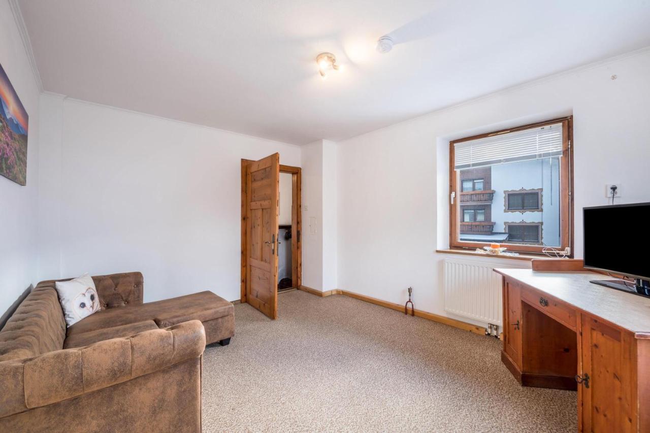 Apartment Maratim Zur Zugspitze Ehrwald Exteriör bild