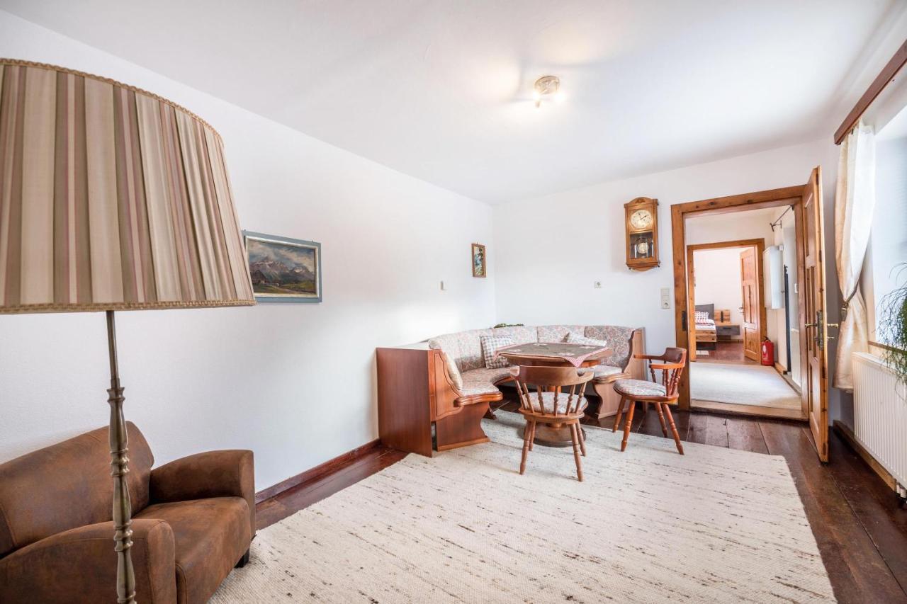 Apartment Maratim Zur Zugspitze Ehrwald Exteriör bild