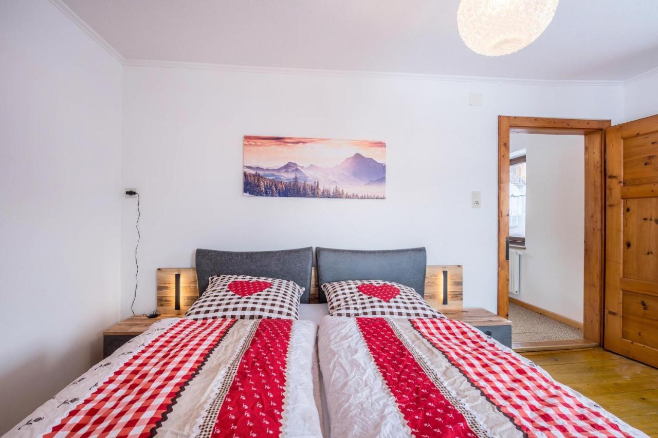 Apartment Maratim Zur Zugspitze Ehrwald Exteriör bild